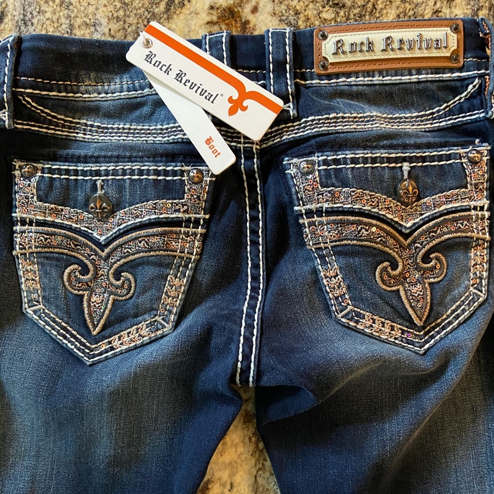 Women’s Rock Revival Vaness Boot Cut. Size 26. NWT